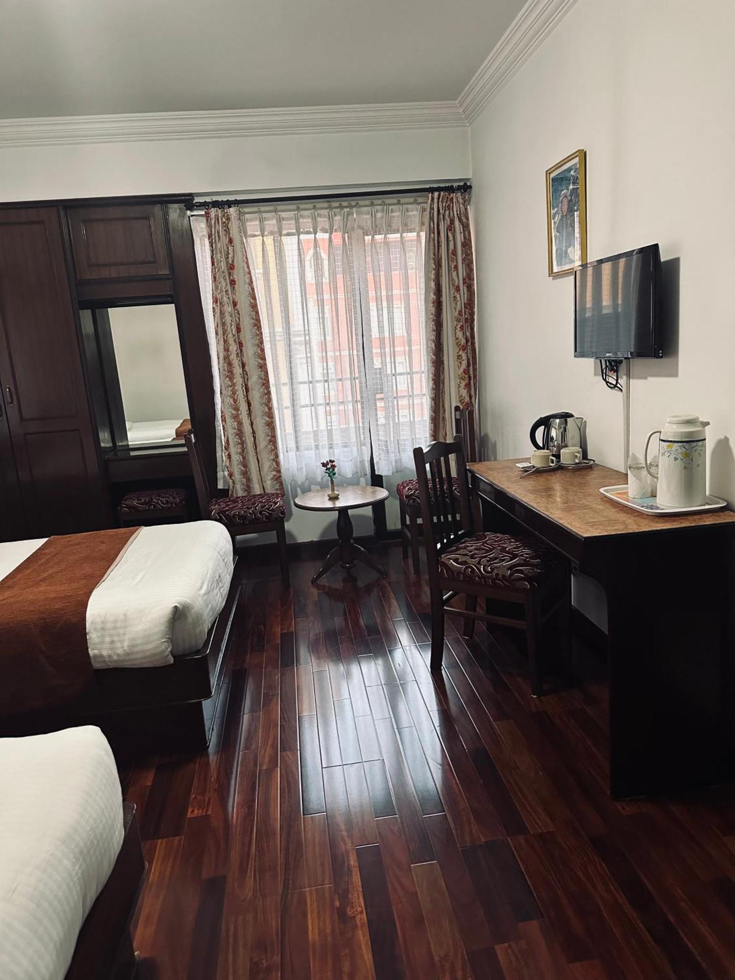 Fuji Hotel 2*